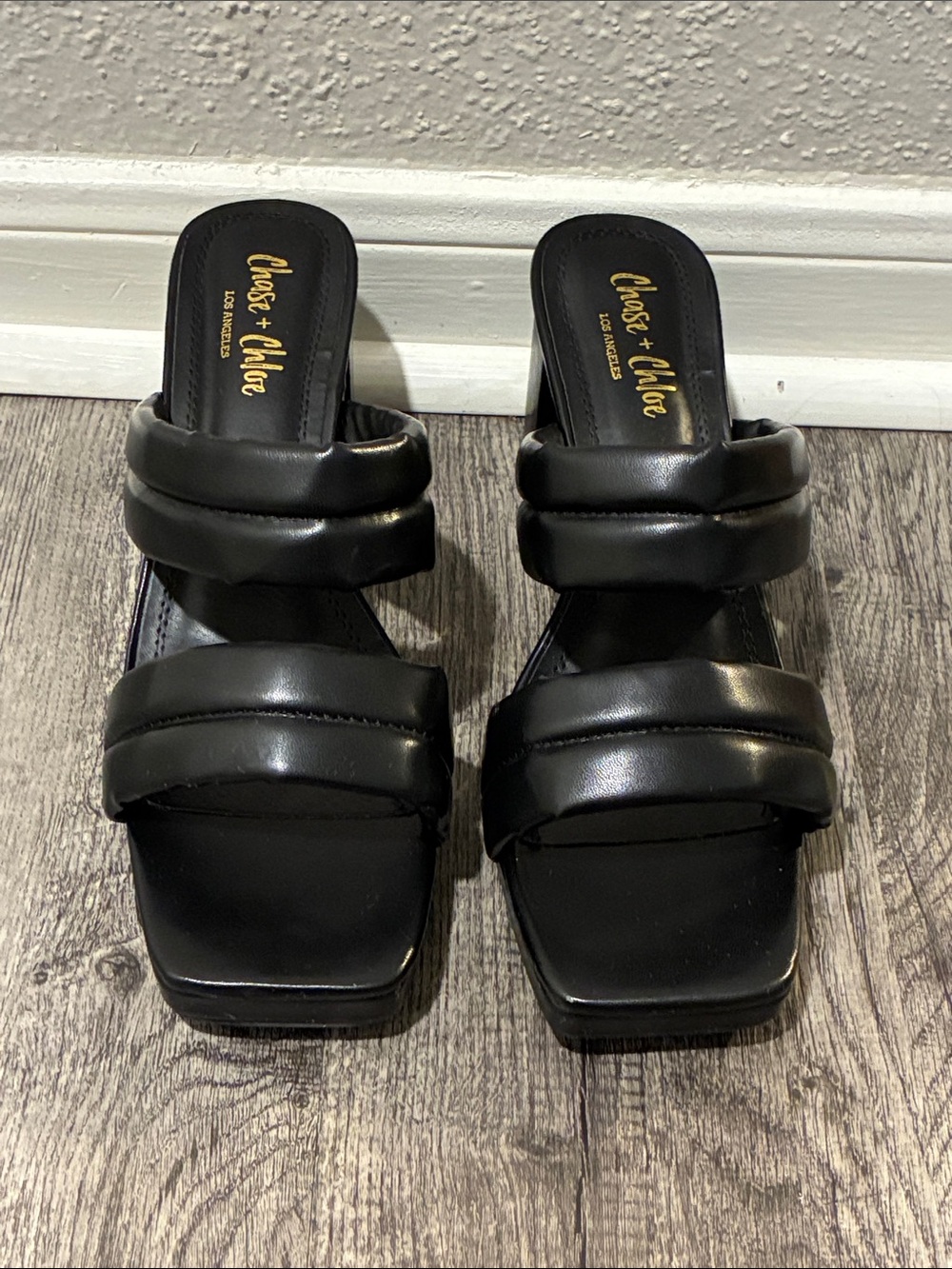 Chase + Chloe Black Double-Padded Slide Mules